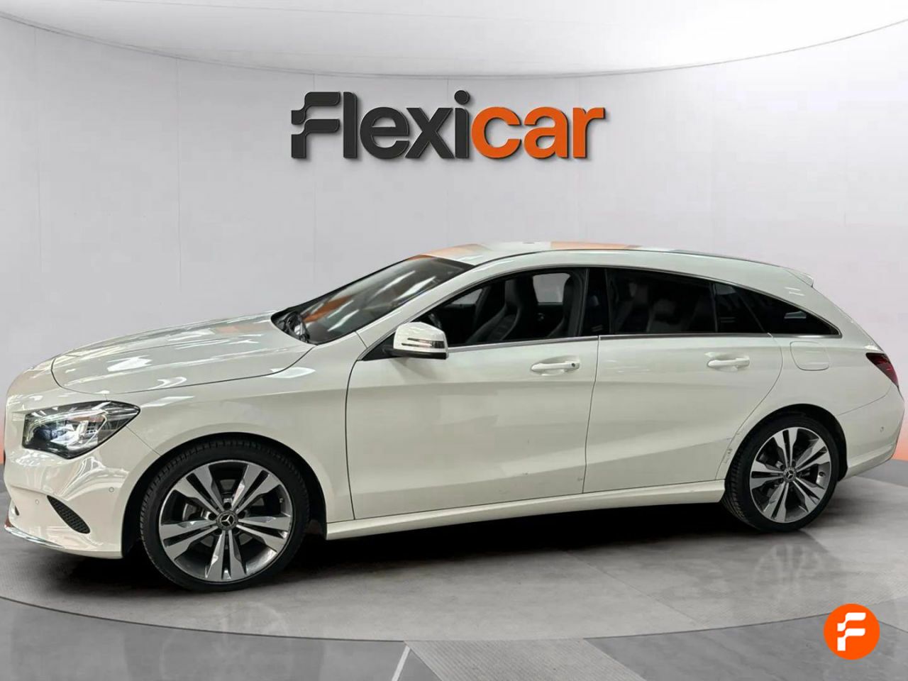 Foto Mercedes-Benz Clase CLA 4