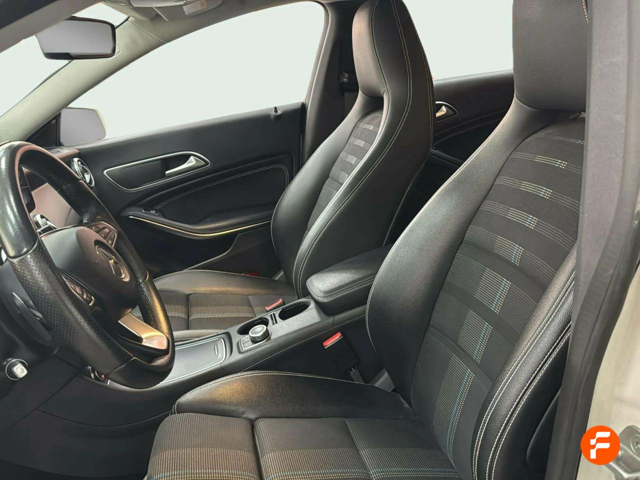 Foto Mercedes-Benz Clase CLA 12