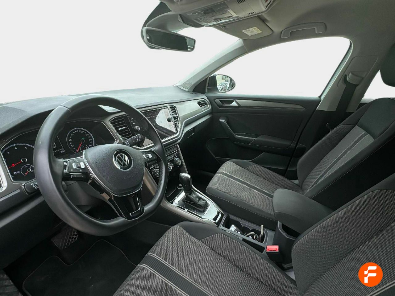 Foto Volkswagen T-Roc 10