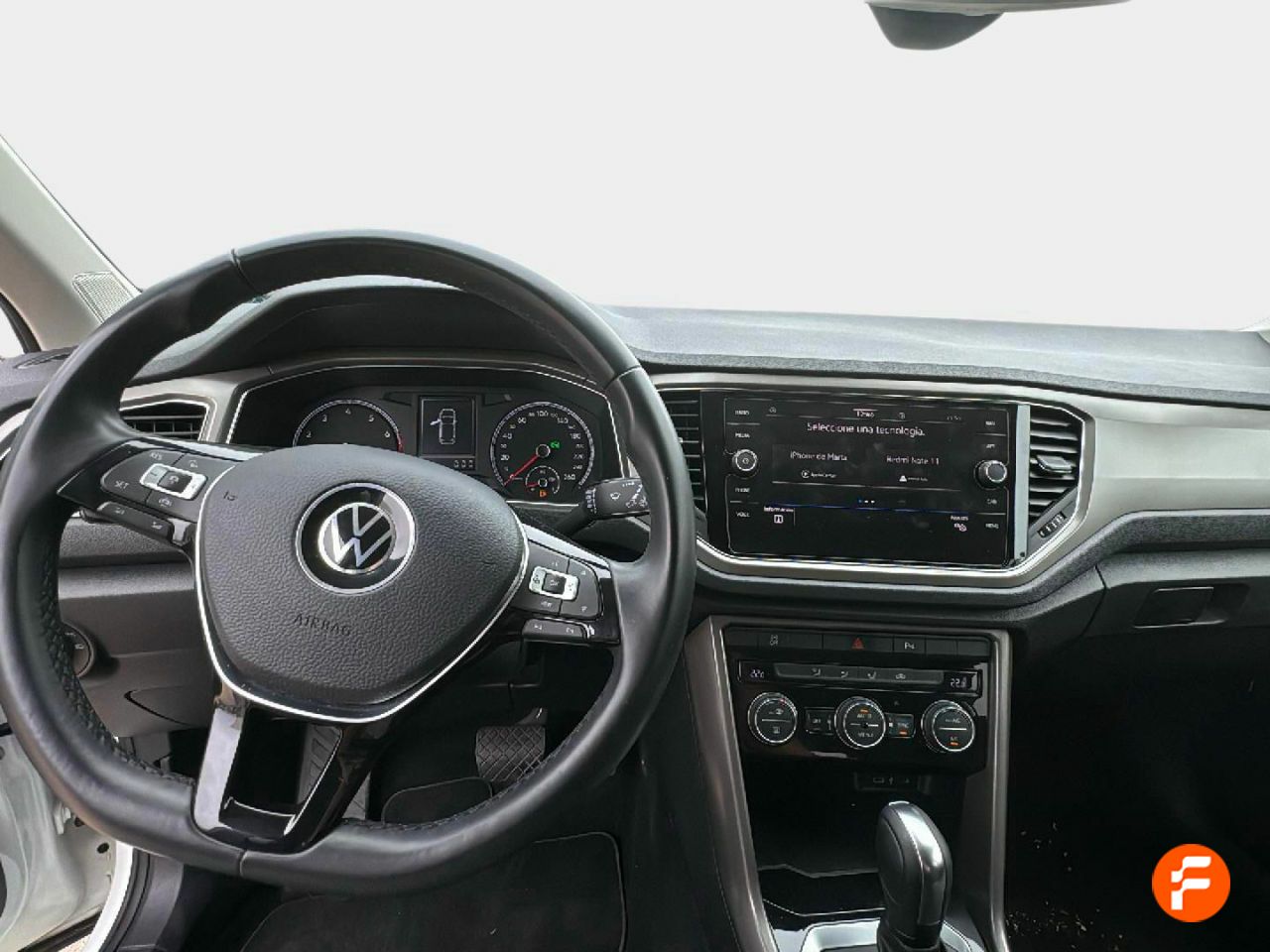 Foto Volkswagen T-Roc 13