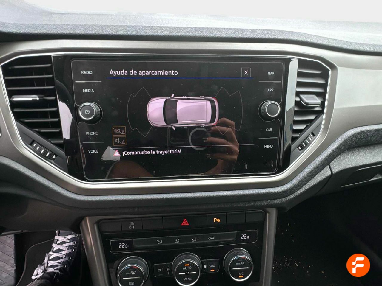 Foto Volkswagen T-Roc 14