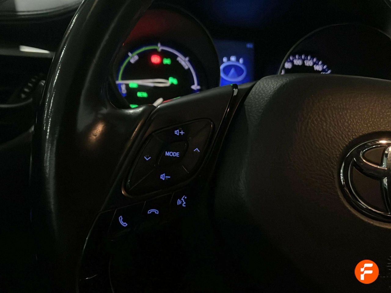 Foto Toyota C-HR 14