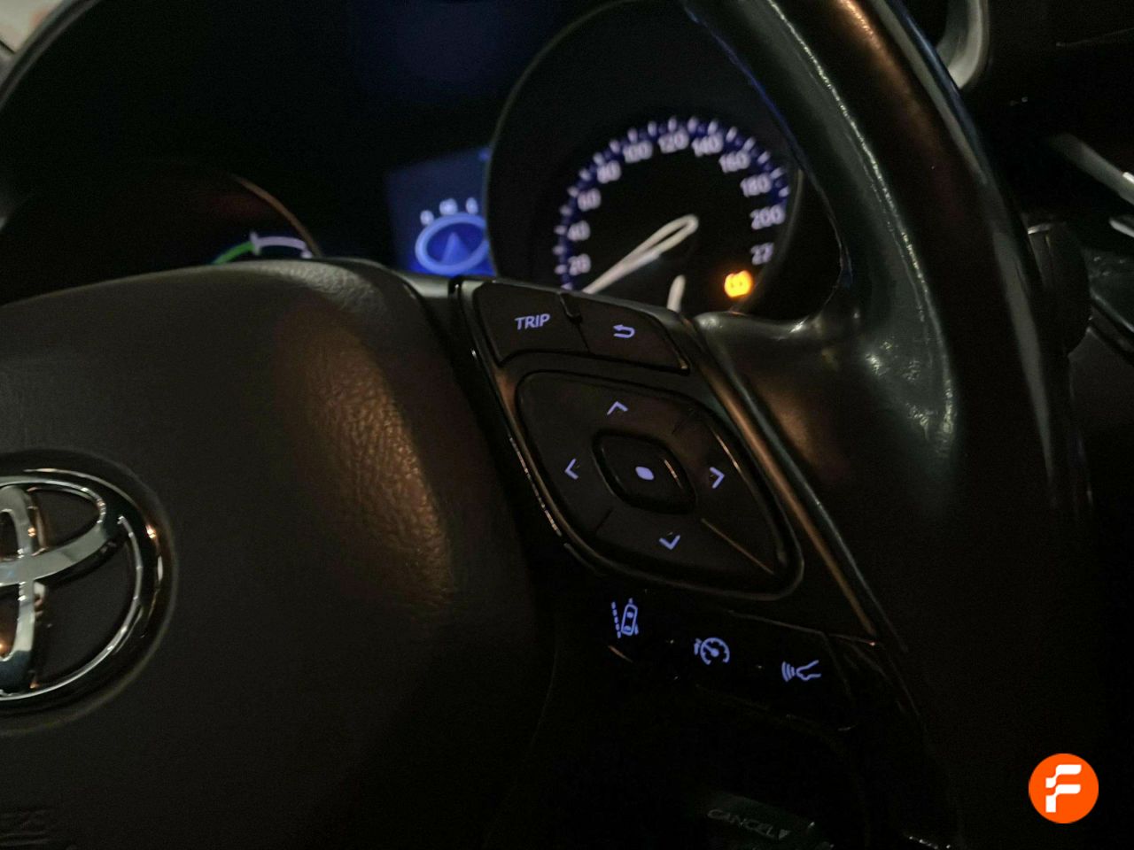 Foto Toyota C-HR 16