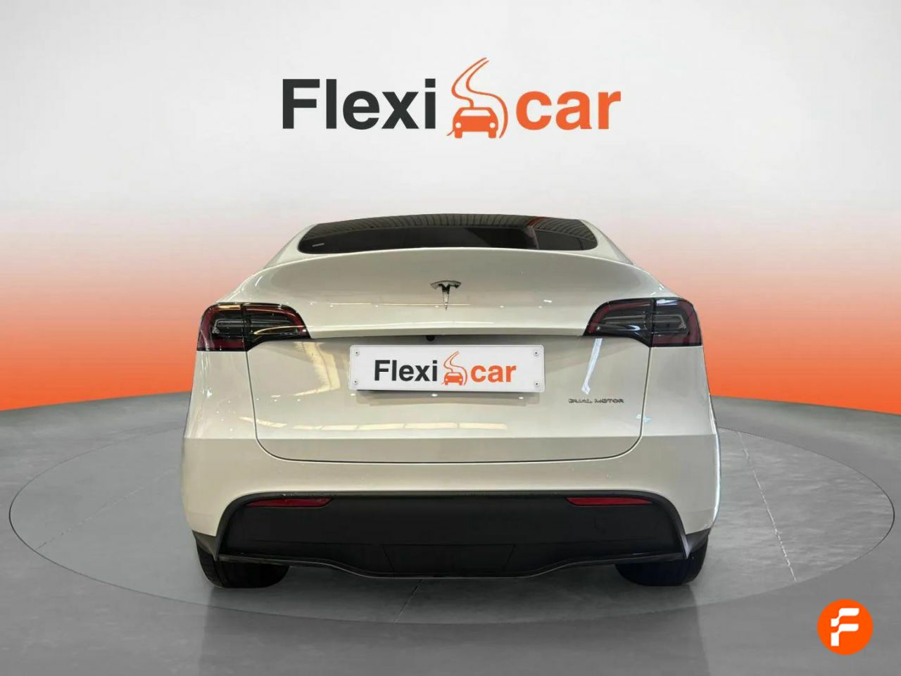 Foto Tesla Model Y 8