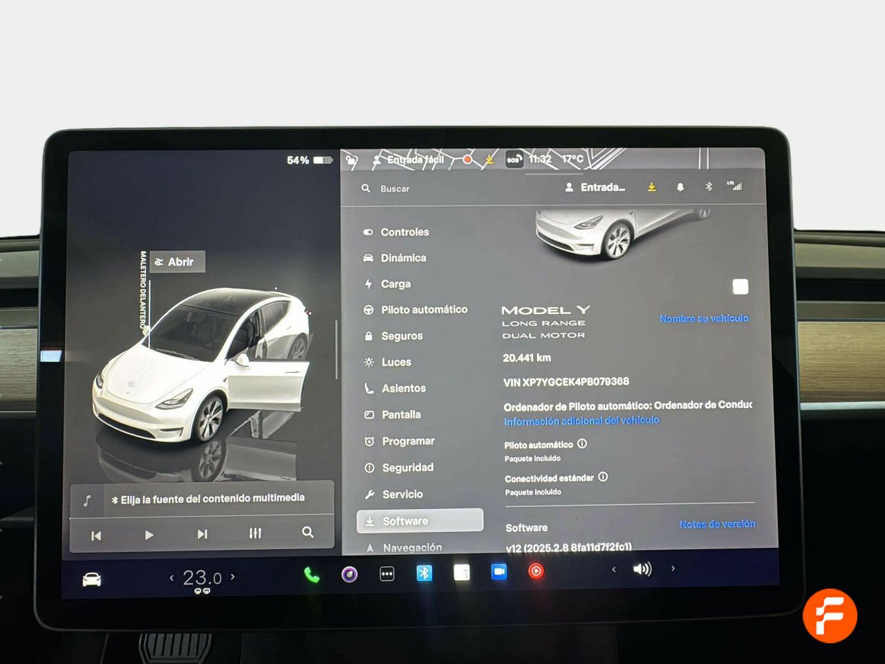 Foto Tesla Model Y 14