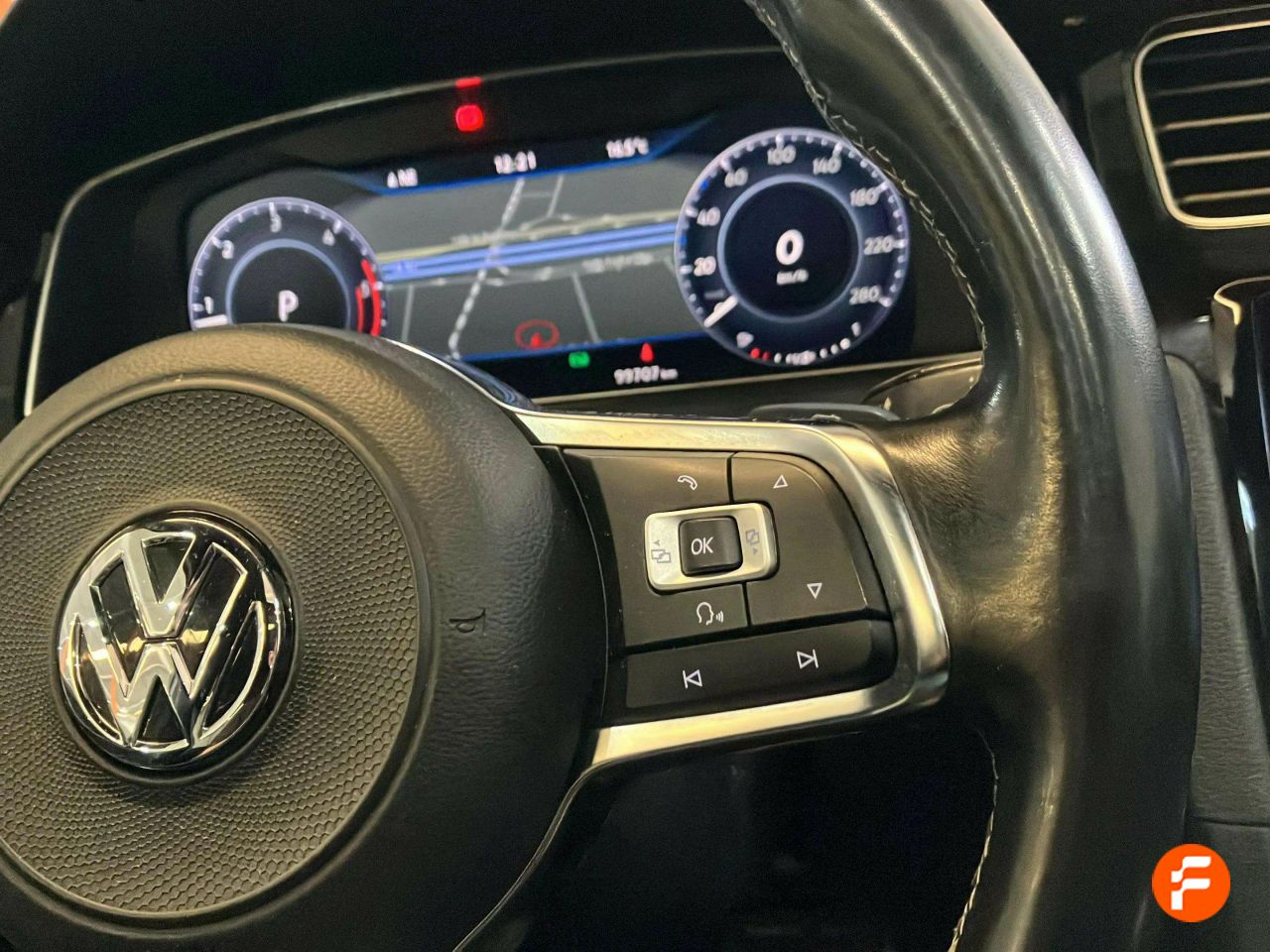 Foto Volkswagen Golf 16