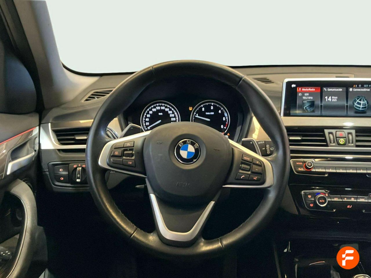 Foto BMW X1 16