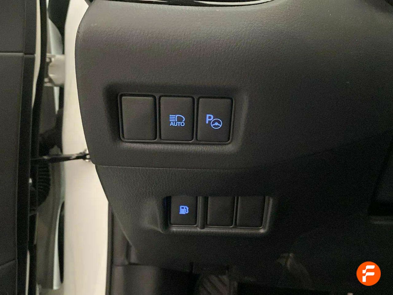 Foto Toyota C-HR 19