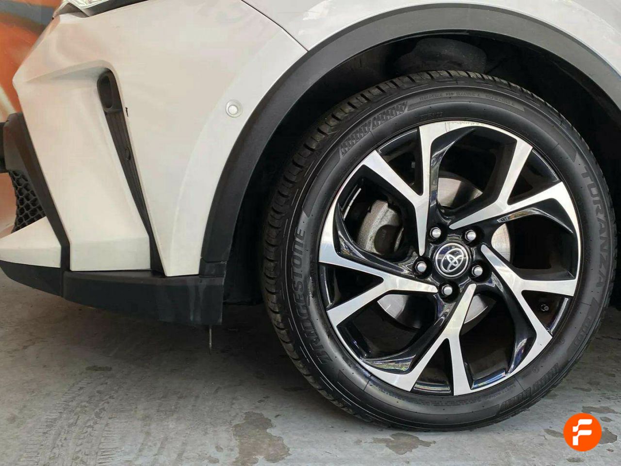 Foto Toyota C-HR 23
