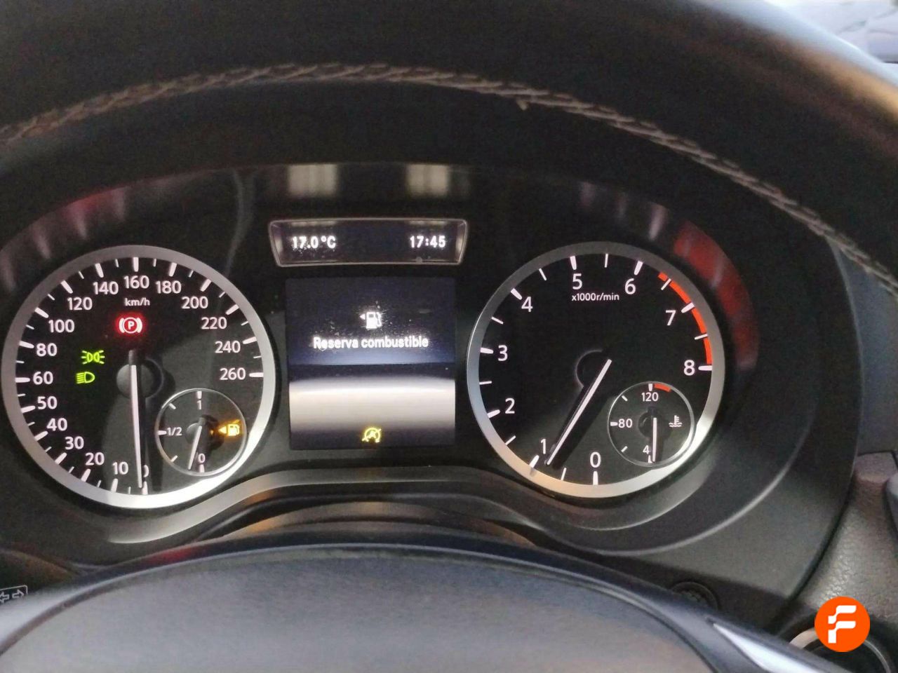 Foto Infiniti Q30 12
