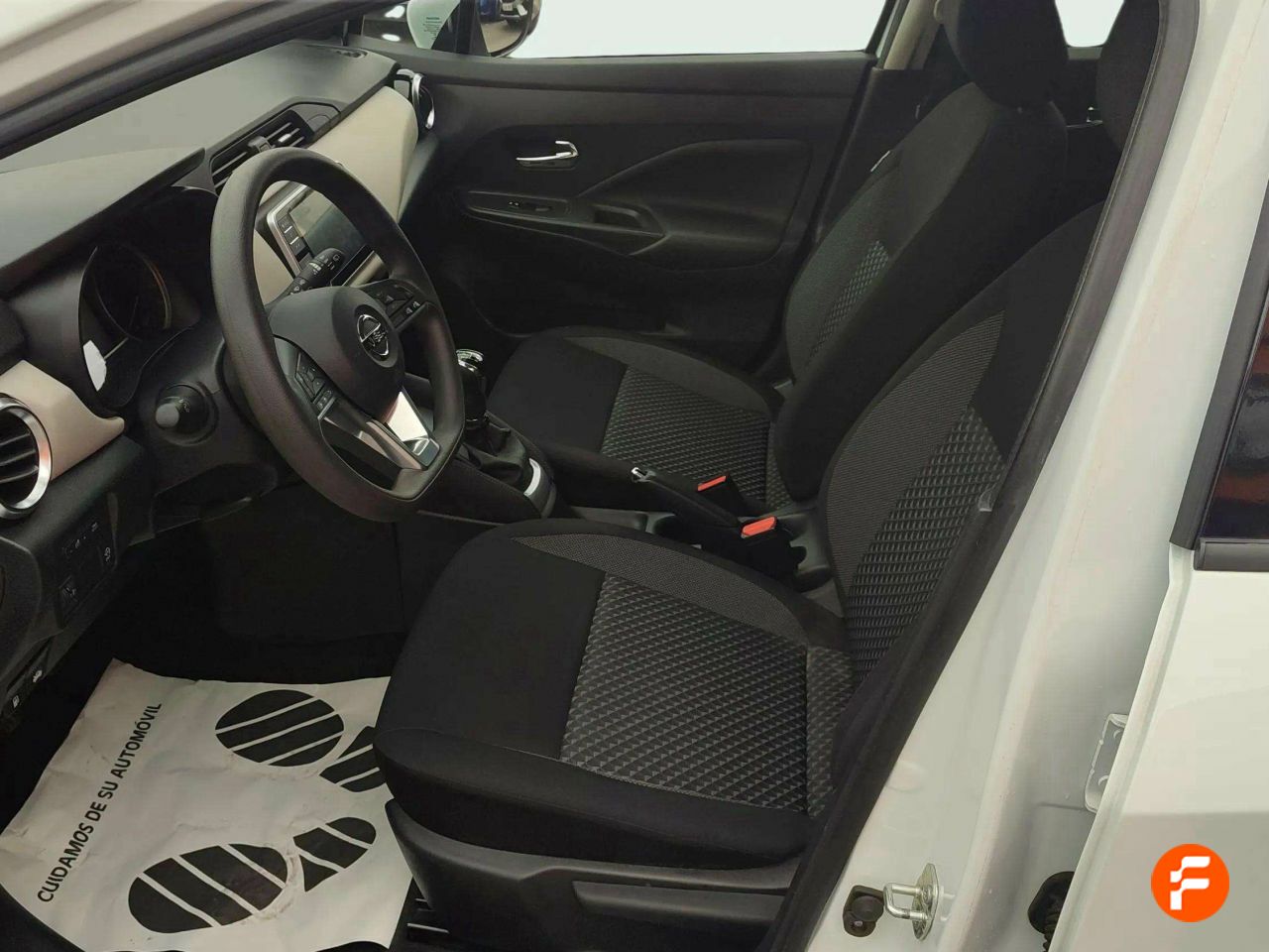 Foto Nissan Micra 14