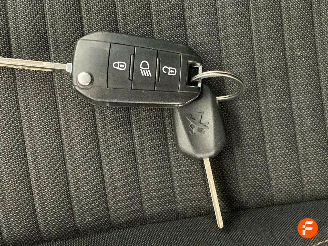 Foto Peugeot 2008 16