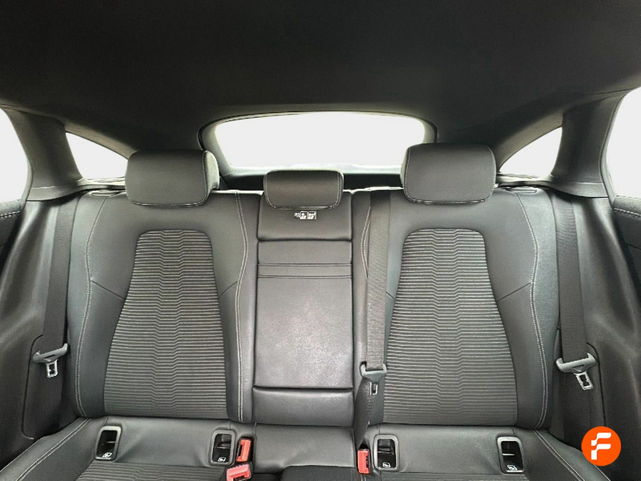 Foto Mercedes-Benz Clase CLA 18