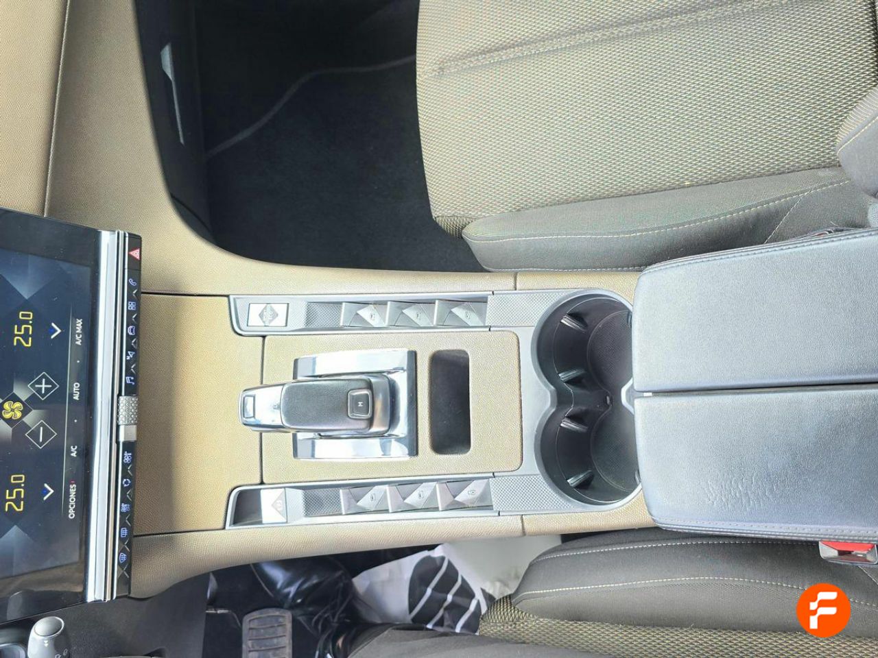 Foto DS Automobiles DS 7 15