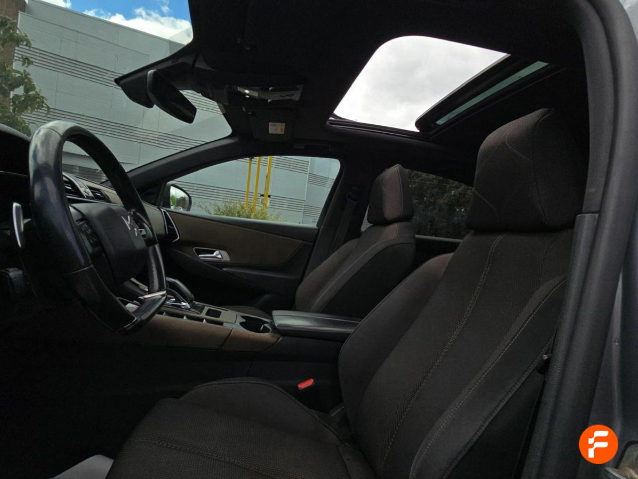 Foto DS Automobiles DS 7 23
