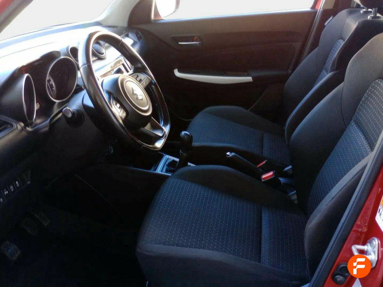 Foto Suzuki Swift 10