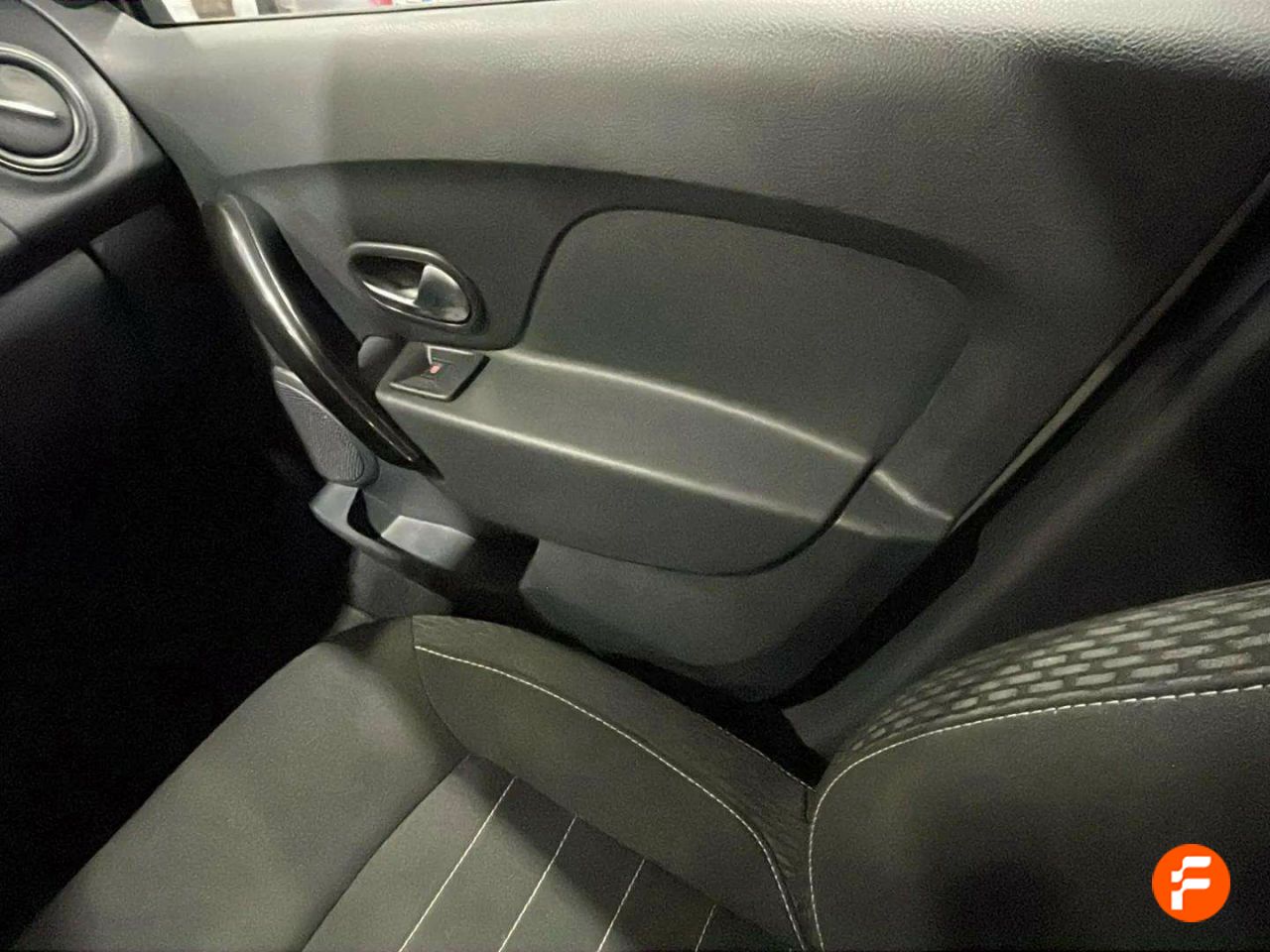 Foto Dacia Sandero 12