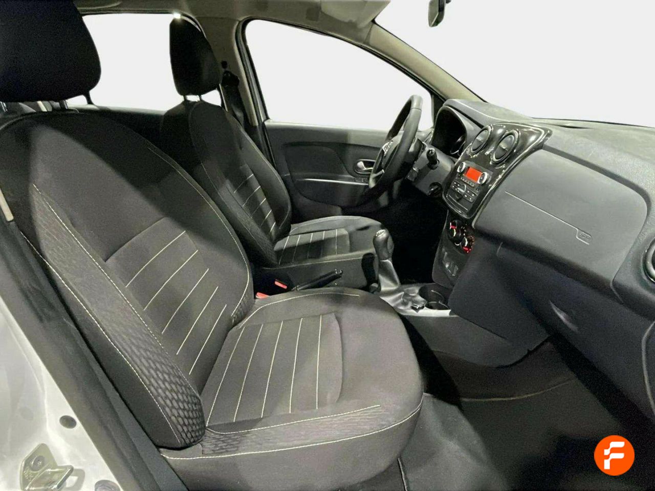 Foto Dacia Sandero 13
