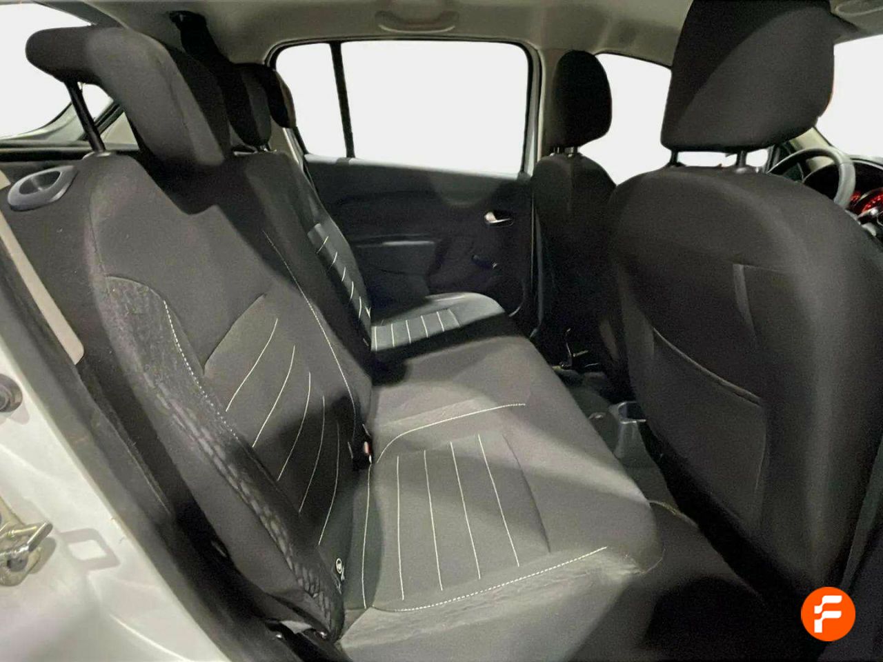 Foto Dacia Sandero 14