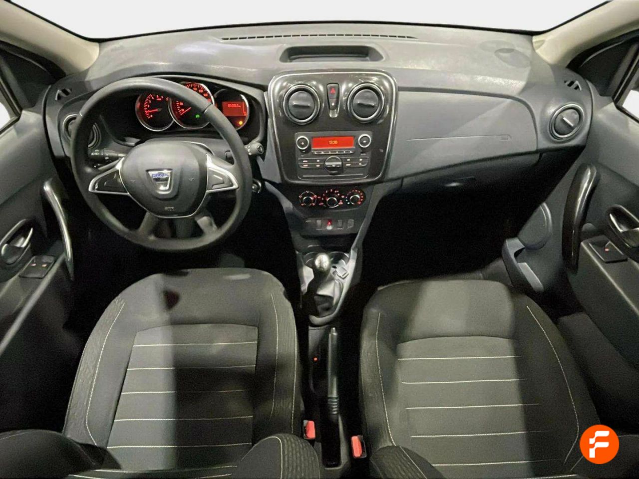 Foto Dacia Sandero 16