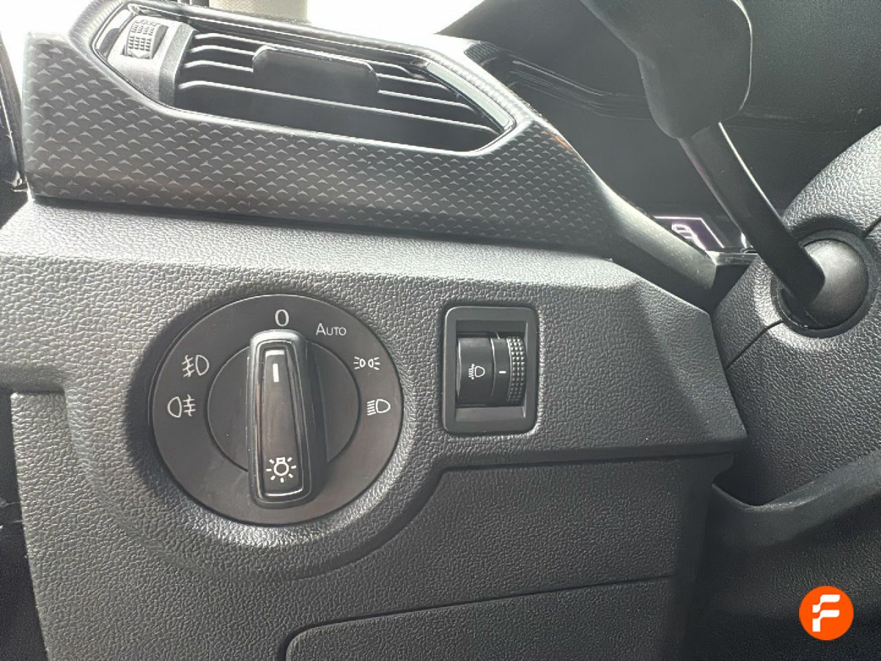 Foto Volkswagen T-Cross 18