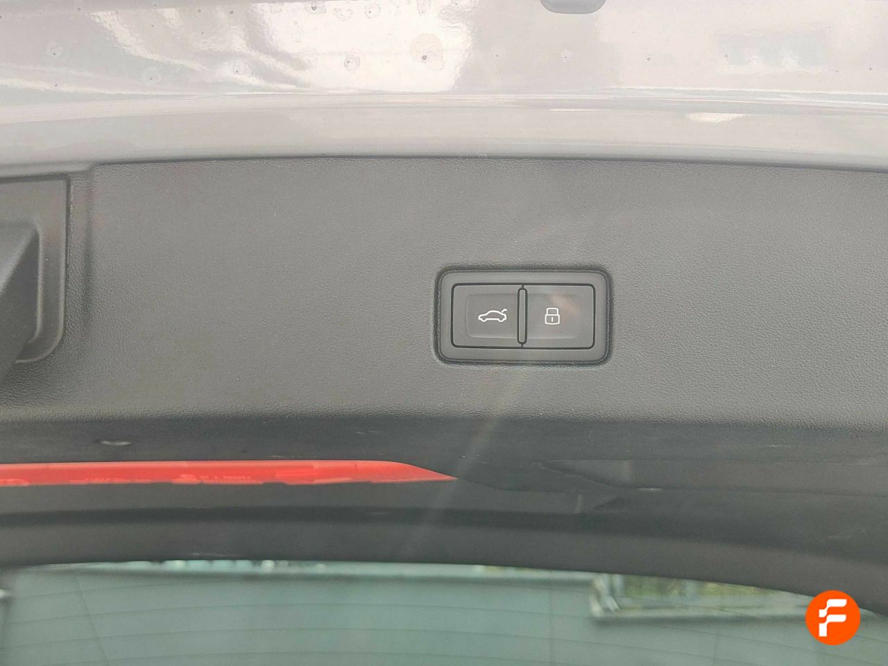 Foto Audi Q4 12