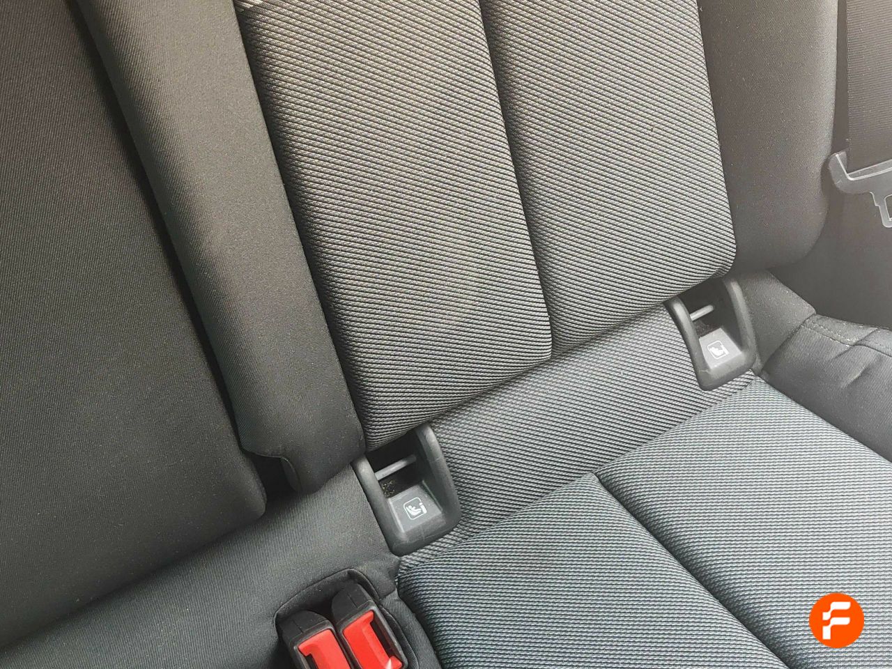 Foto Audi Q4 14