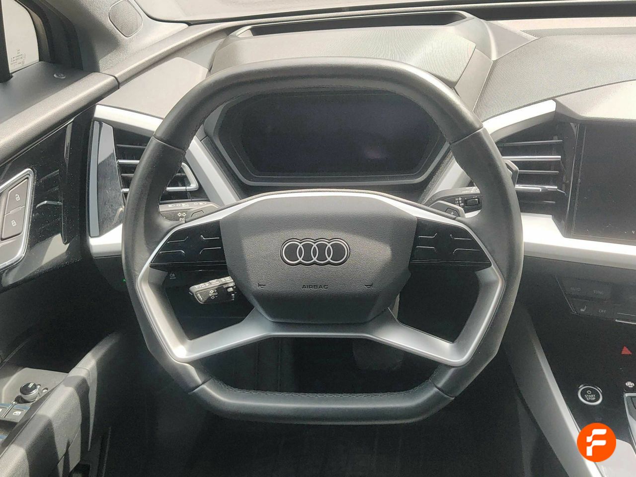 Foto Audi Q4 24