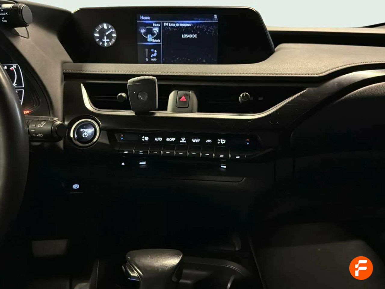 Foto Lexus UX 9