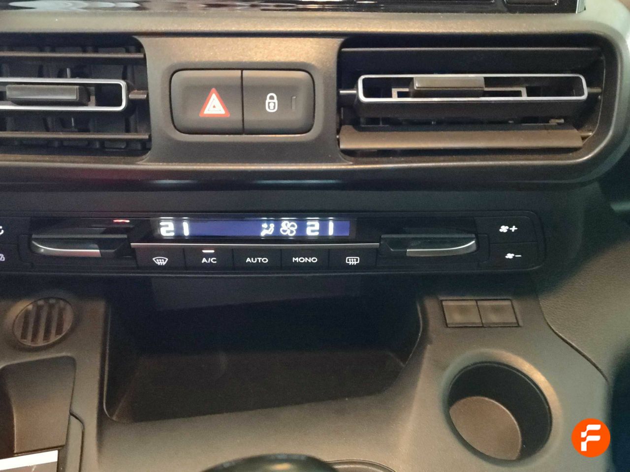 Foto Peugeot Rifter 21
