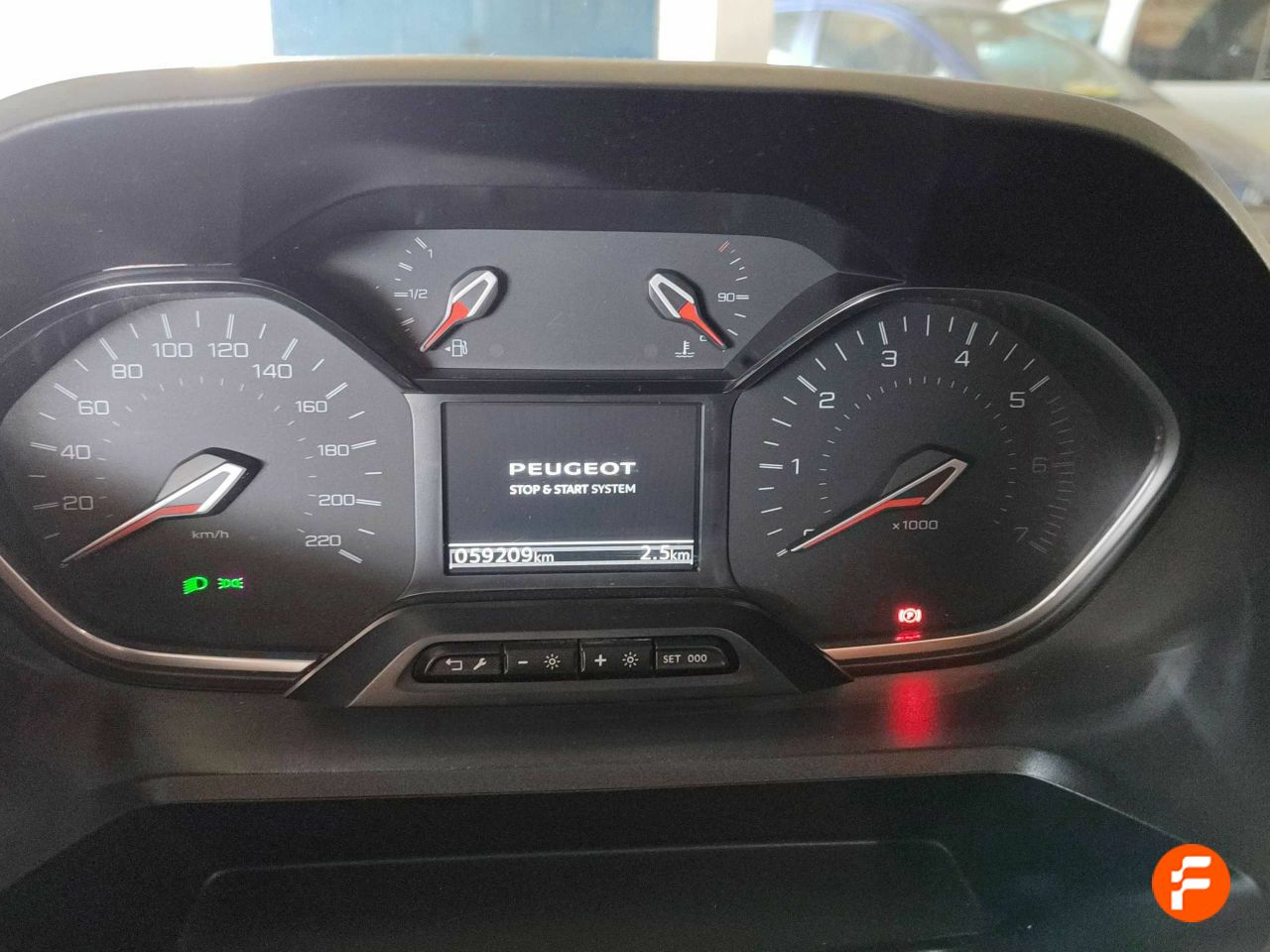Foto Peugeot Rifter 13