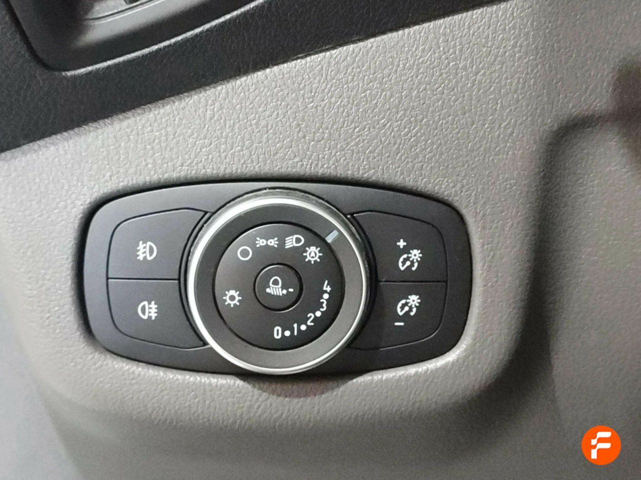 Foto Ford Transit Connect 8