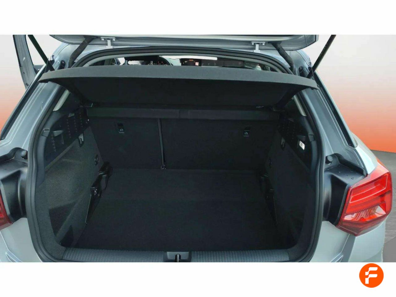 Foto Audi Q2 10