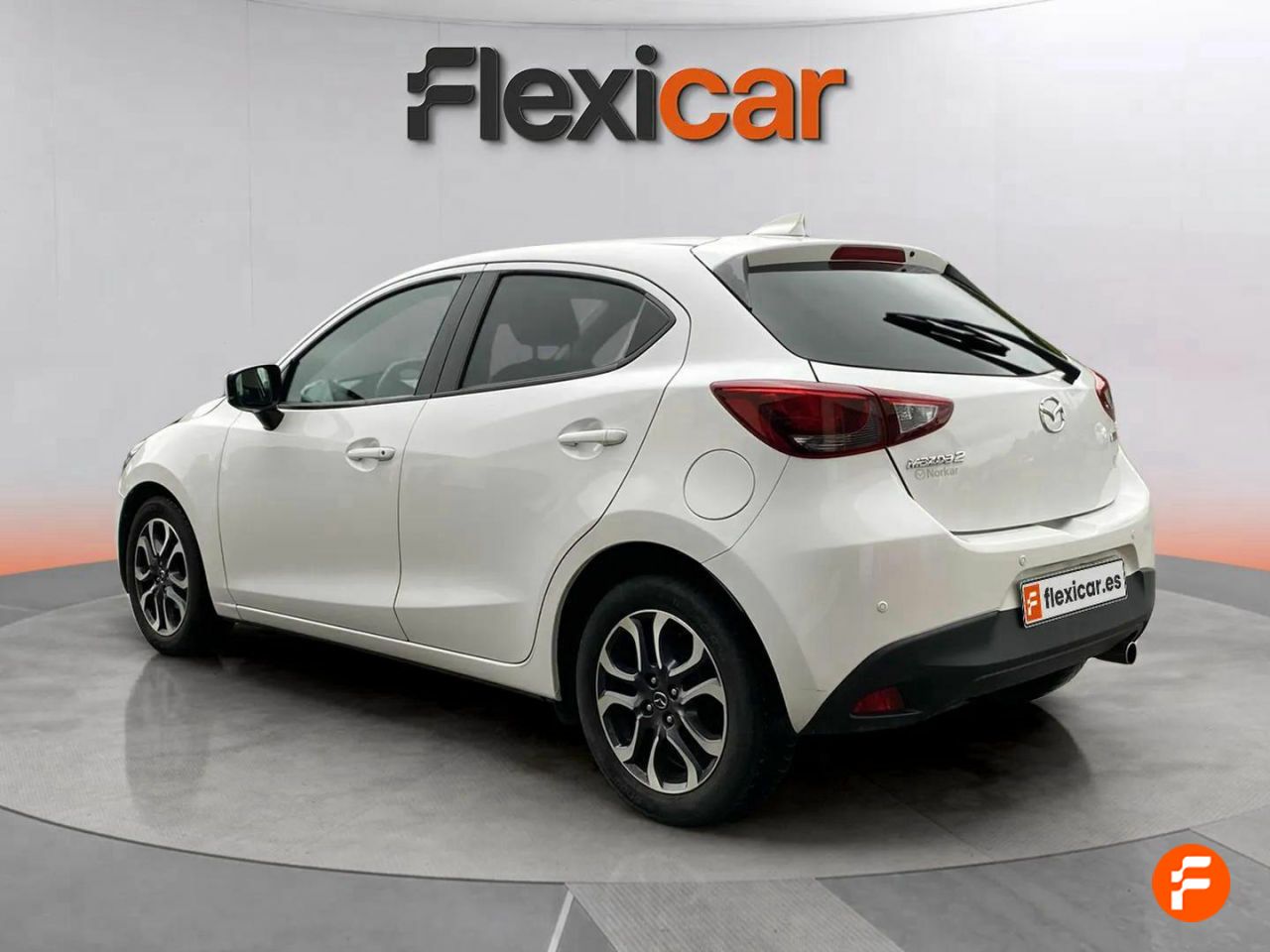 Foto Mazda Mazda2 4