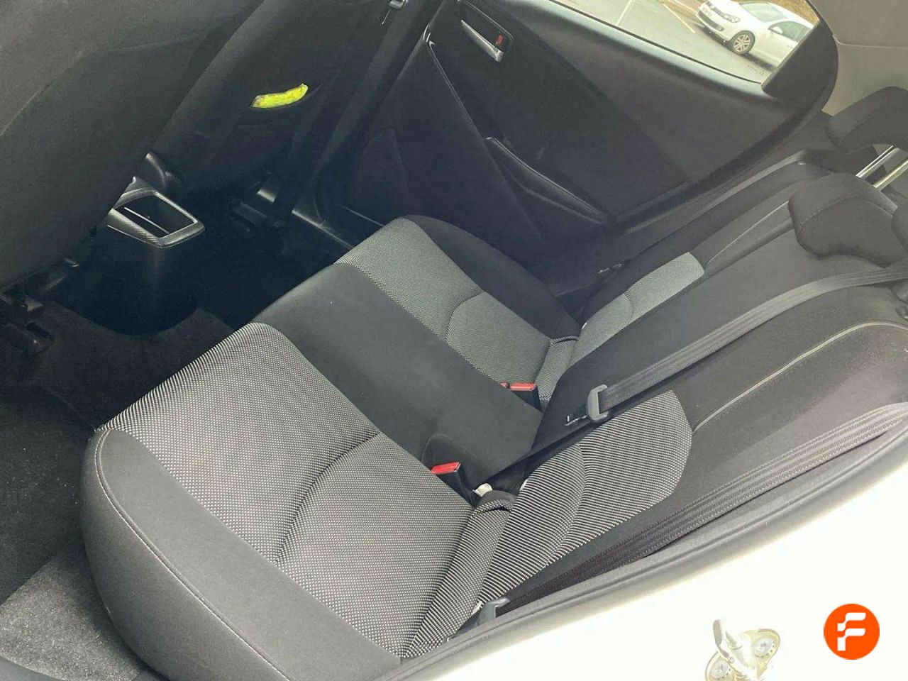 Foto Mazda Mazda2 21