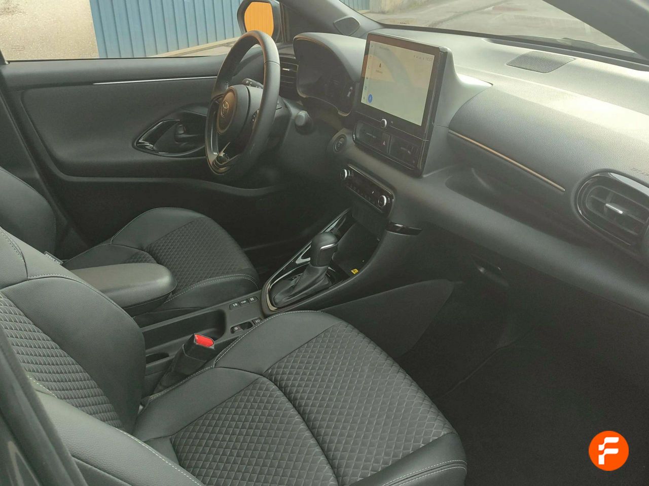 Foto Toyota Yaris 13
