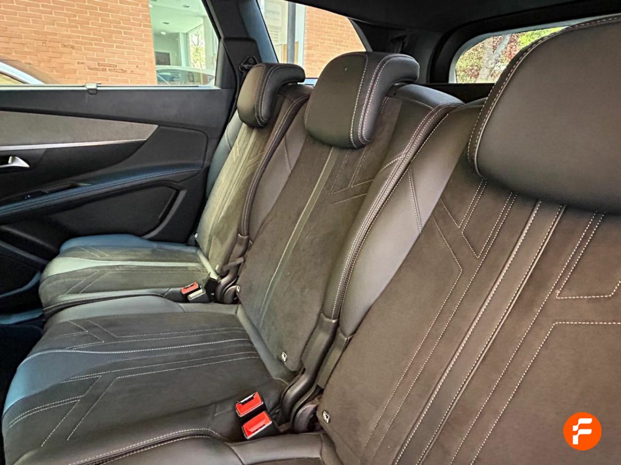 Foto Peugeot 5008 8