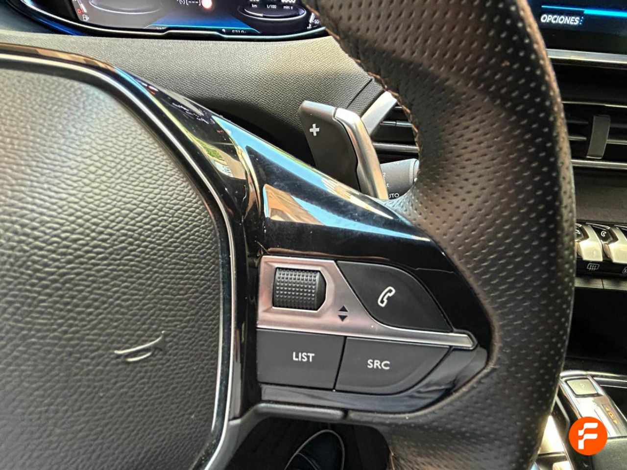Foto Peugeot 5008 25