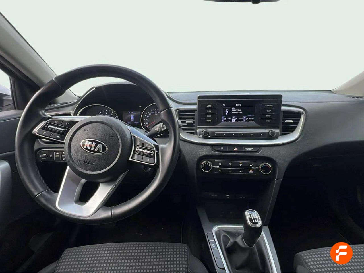 Foto Kia Ceed 10
