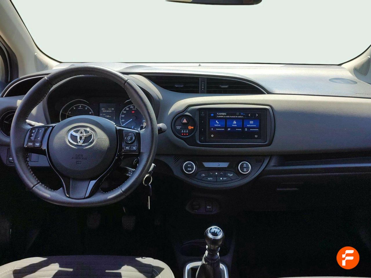 Foto Toyota Yaris 13