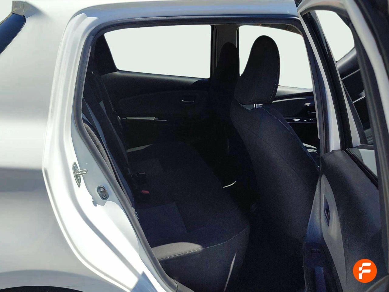 Foto Toyota Yaris 18