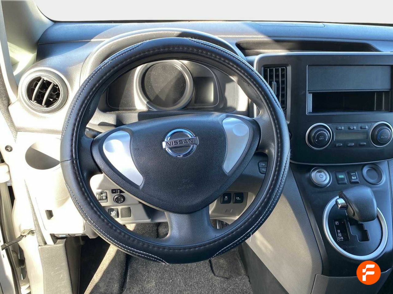Foto Nissan e-NV200 12
