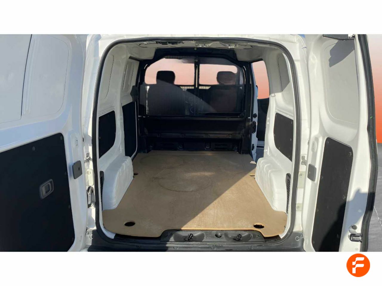 Foto Nissan e-NV200 17