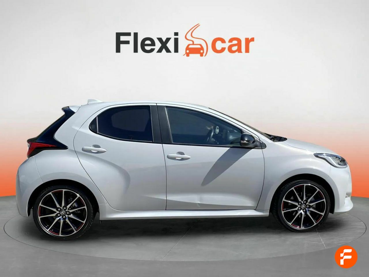 Foto Toyota Yaris 8