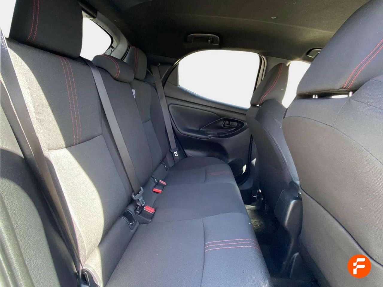 Foto Toyota Yaris 15