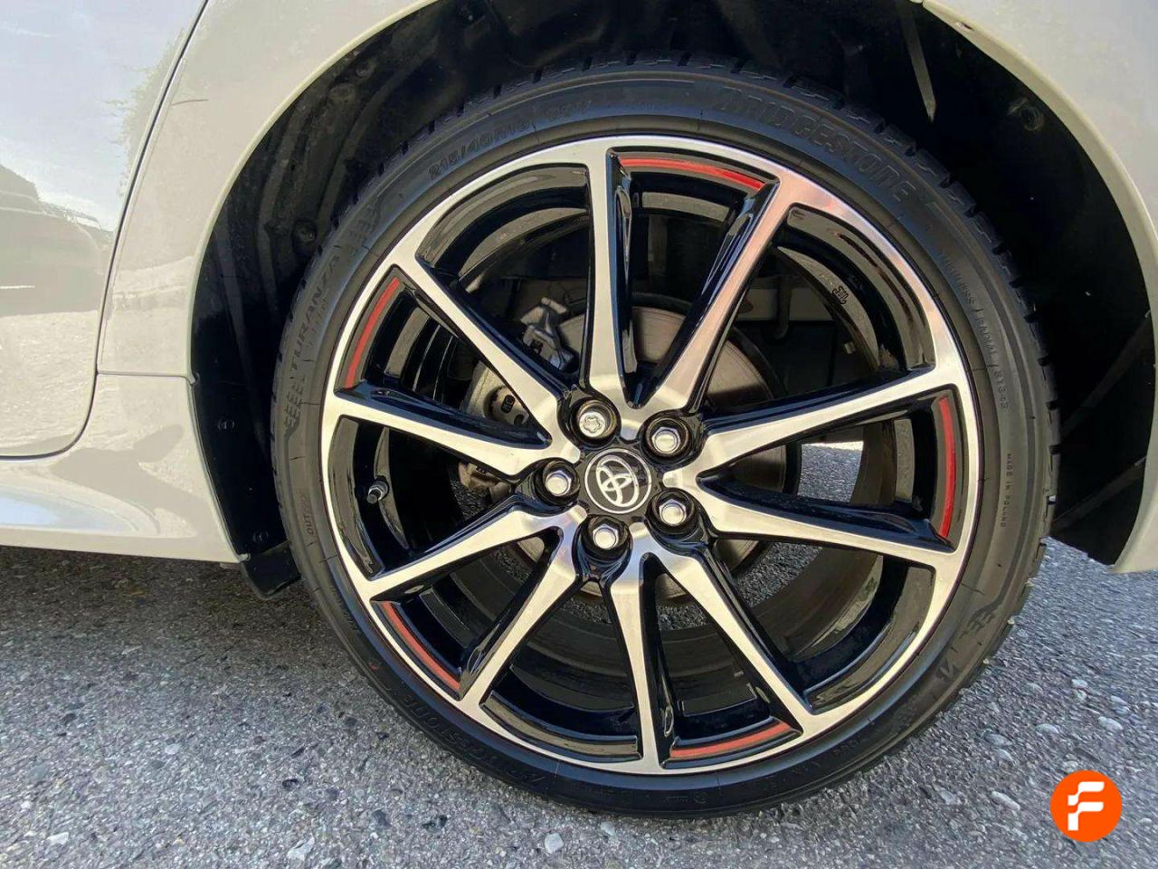 Foto Toyota Yaris 18