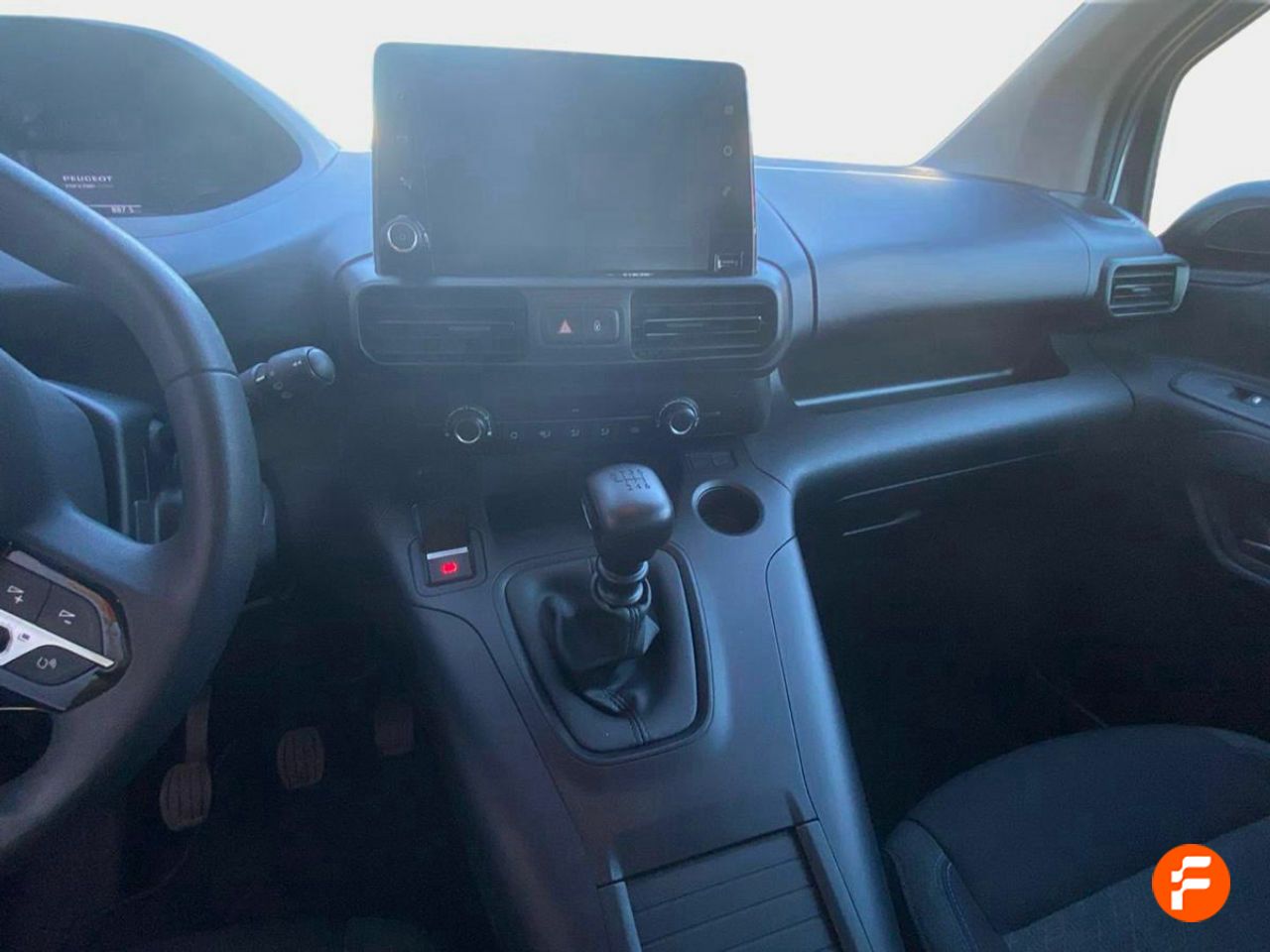 Foto Peugeot Rifter 11