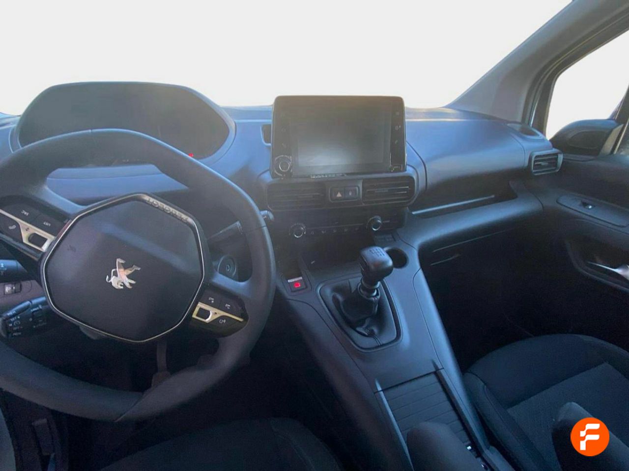 Foto Peugeot Rifter 12