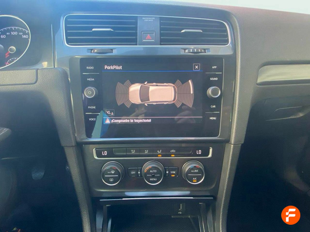 Foto Volkswagen Golf 8