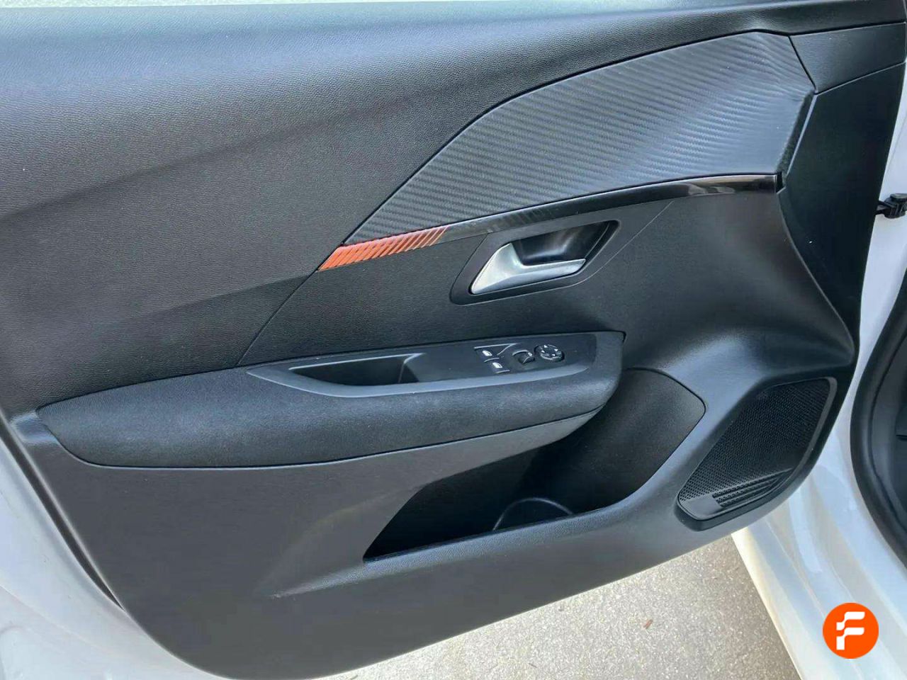 Foto Peugeot 208 12